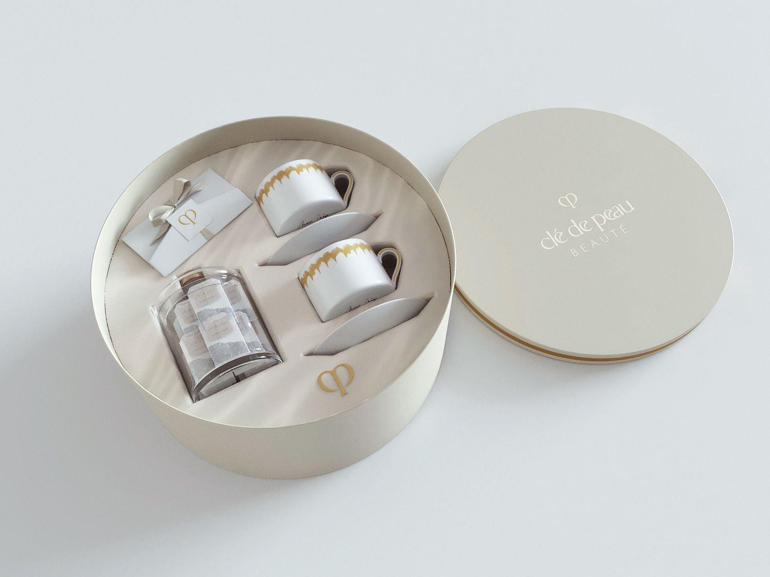 Custom packaging with tea cups inside