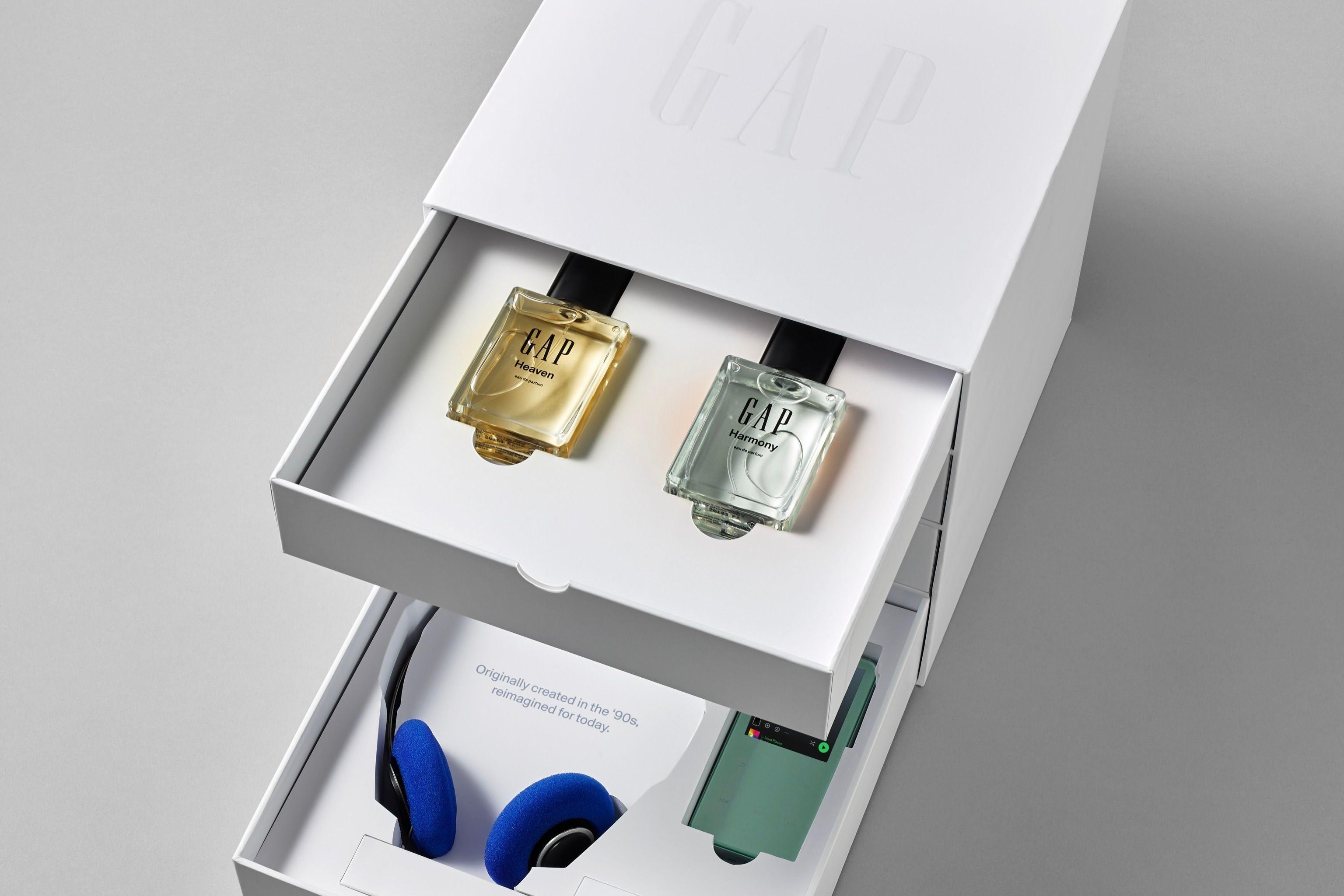 gap fragrance mailer